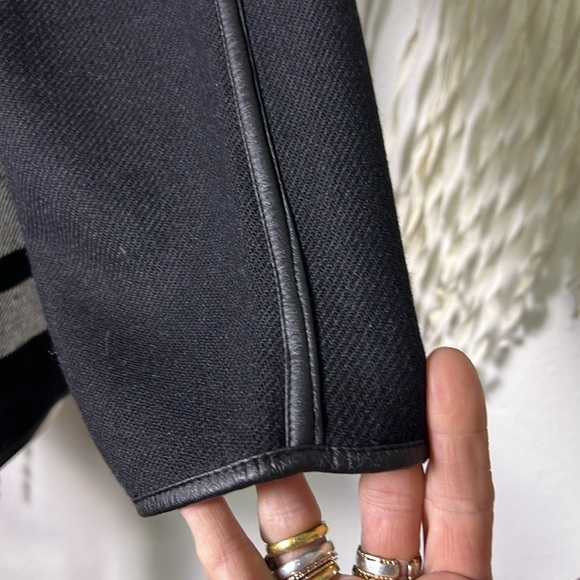 Karen Millen Wrap Front Cape in Black And Gray Merino Wool Blend US8 - Picture 4 of 13